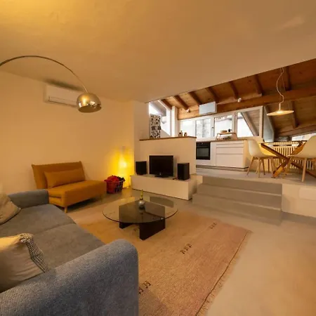 Casa Sorel : Attico & Pool アパート Pianello Del Lario