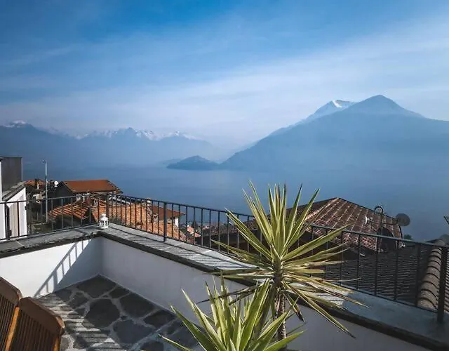 Casa Sorel : Attico & Pool Pianello Del Lario